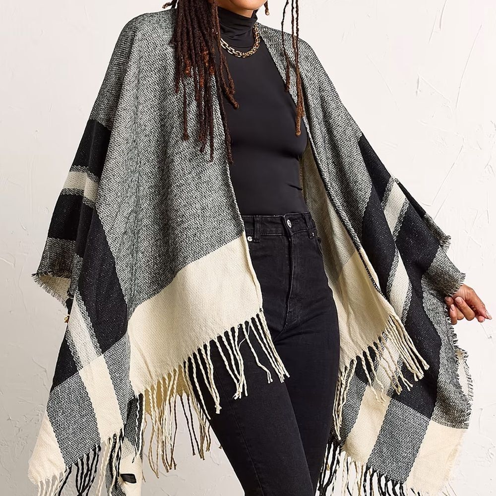 NY&C Gray & Black Fringe Wrap